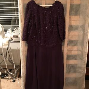 Brand new floor length sparkly purple 16 w dress